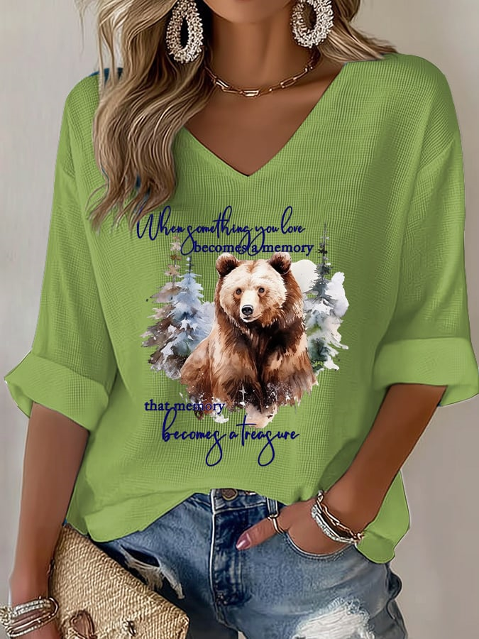 V-Neck Retro Grizzly 399 Queen Of The Tetons When Something You Love Becomes A Memory That Memory Becomes A Treasure Print T-Shirt