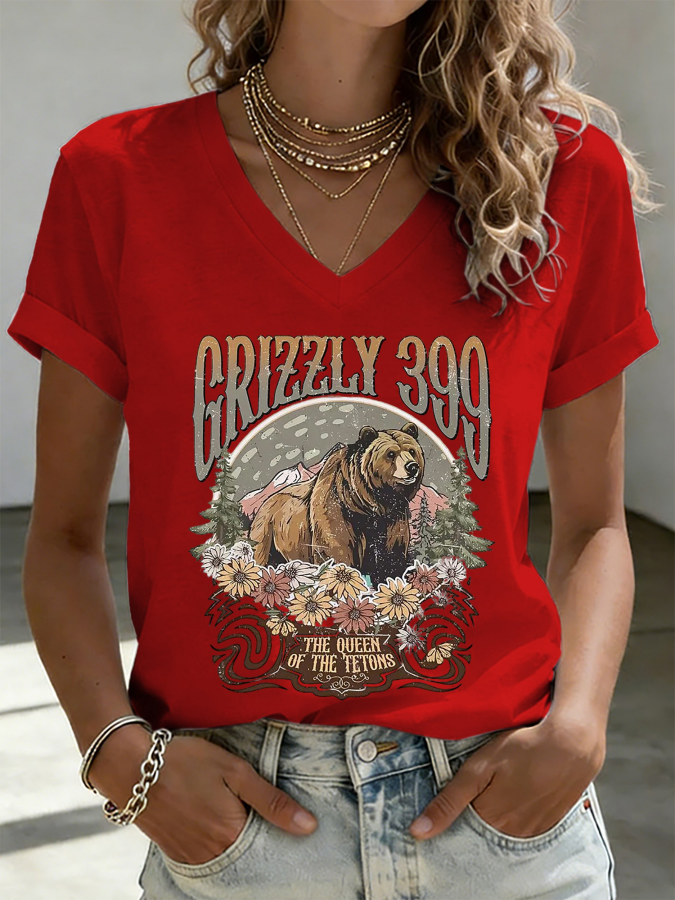 V-Neck Retro Grizzly 399 Forever The Queen Of The Tetons Print T-Shirt