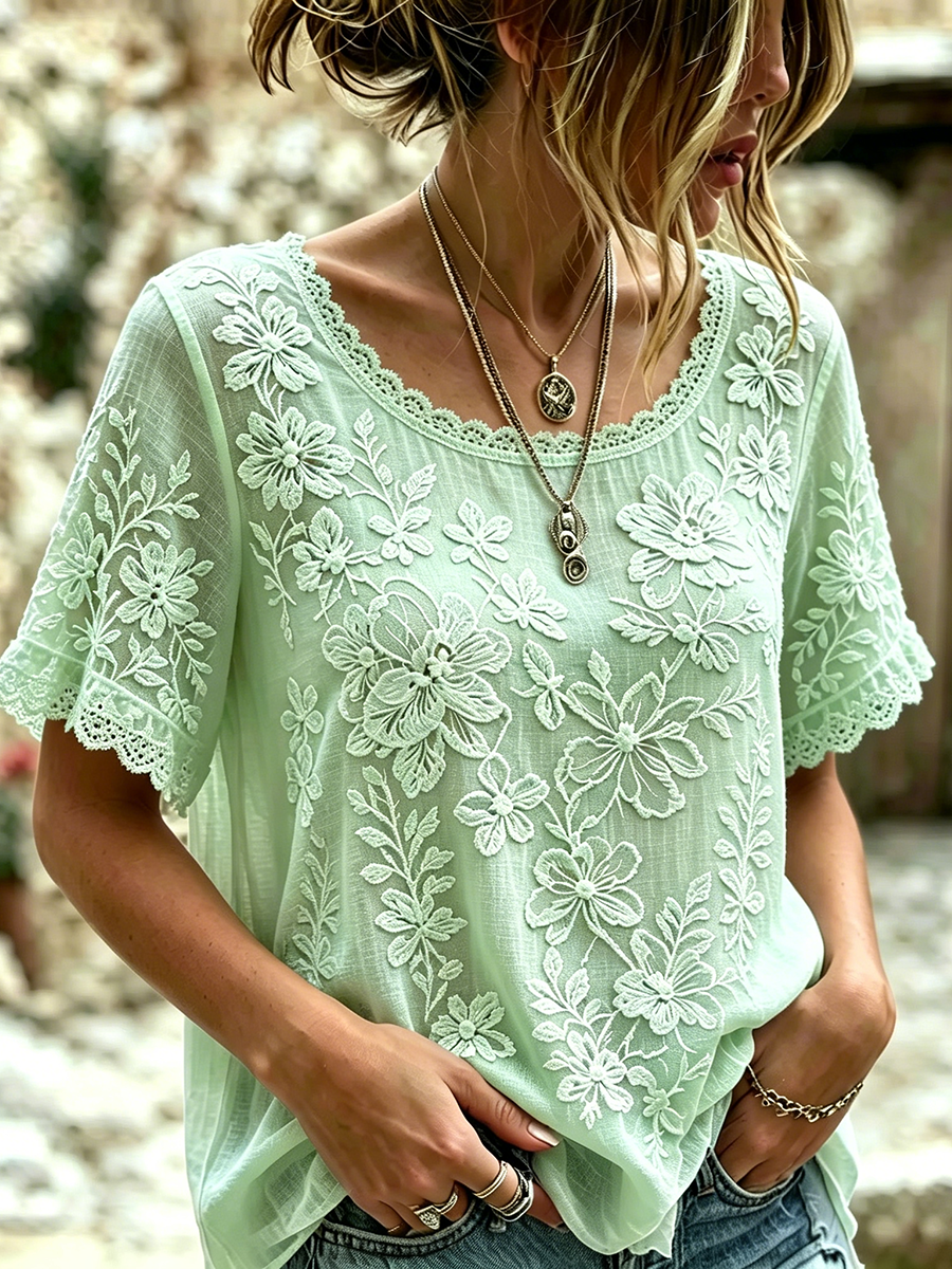 Women's Retro Bohemian Style Floral Embroidery Print Lace Short-sleeve Top