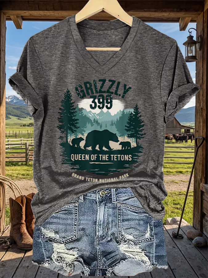 V-Neck Retro Grizzly 399 Queen Of The Tetons Grand Teton National Park Print T-Shirt